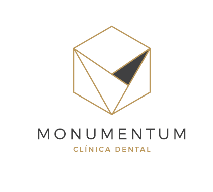 Logo Clínica dental Monumentum